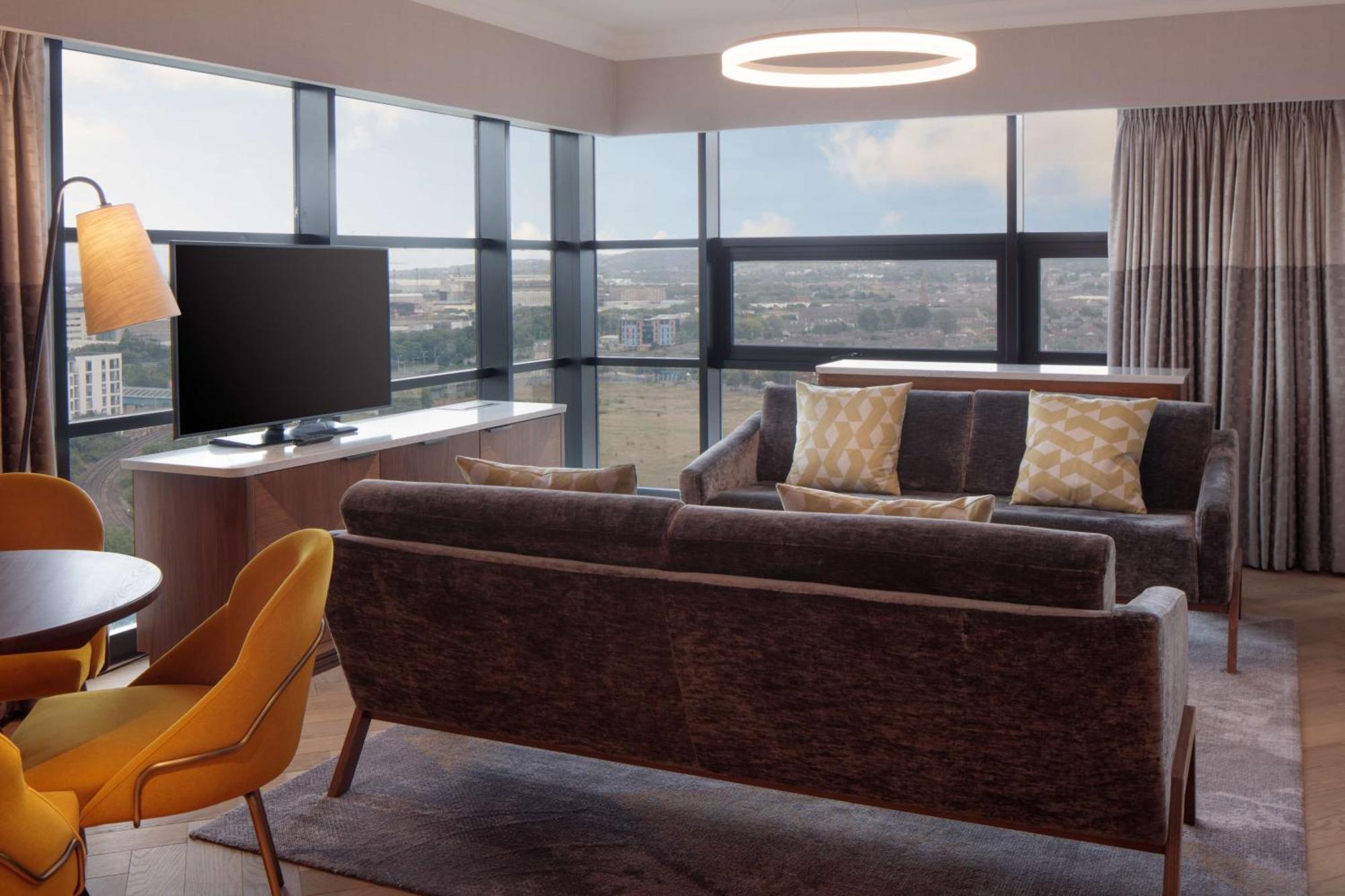 Hilton Belfast Ξενοδοχείο Εξωτερικό φωτογραφία A suite at the hotel