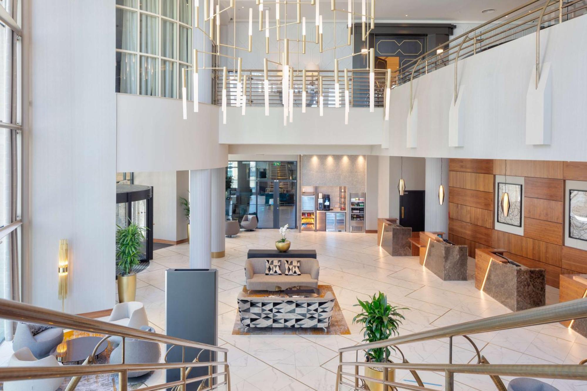 Hilton Belfast Ξενοδοχείο Εξωτερικό φωτογραφία Lobby